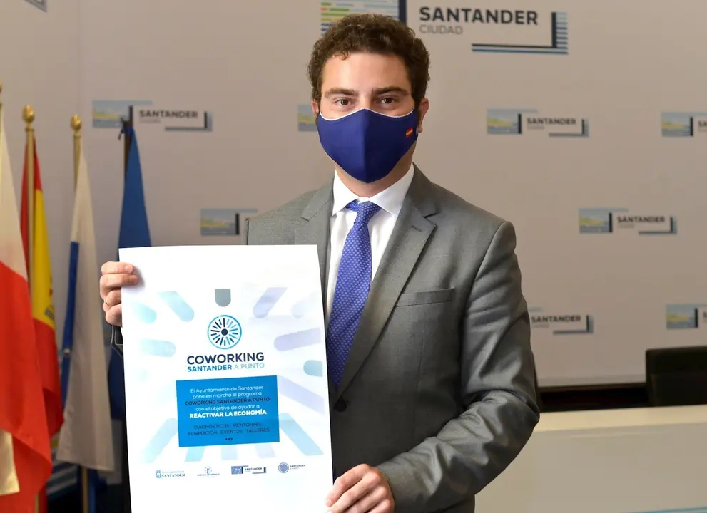 El concejal Daniel Portilla en la presnetaci&oacute;n del programa Coworking