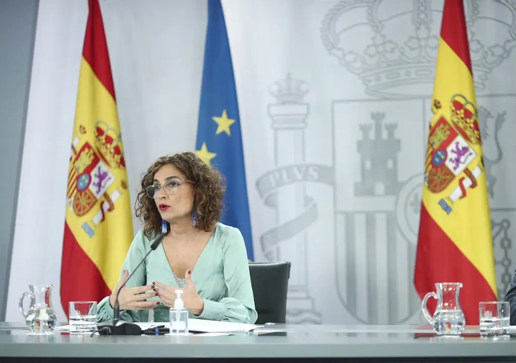 La ministra portavoz y de Hacienda, Mar&iacute;a Jes&uacute;s Montero, comparece en rueda de prensa posterior al Consejo de Ministros en Moncloa, Madrid (Espa&ntilde;a), a 3 de noviembre de 2020.