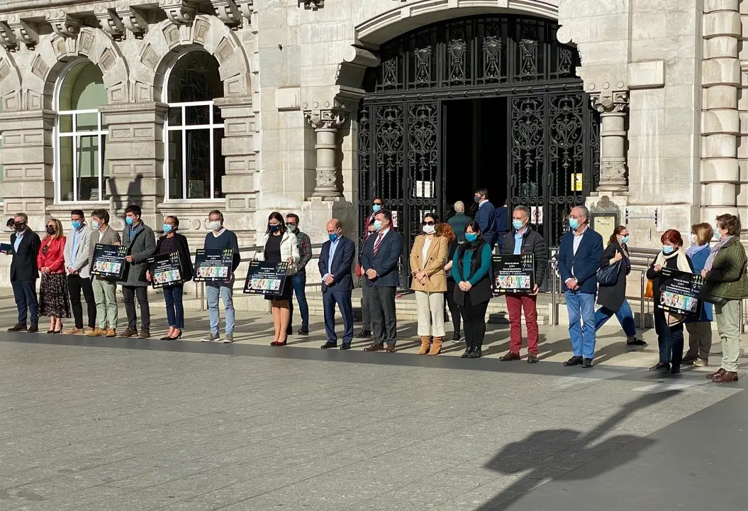 Minuto de silencio por asesinatos machistas. 12 de noviembre