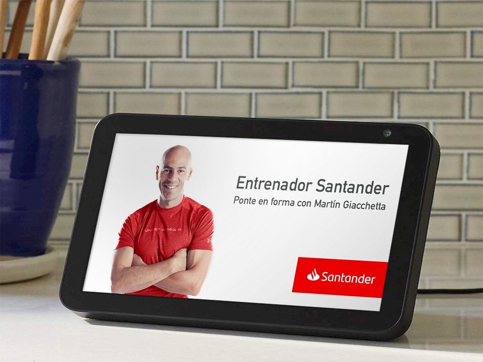 Banco Santander lanza una aplicación de Alexa con videos de entrenamiento personal en español