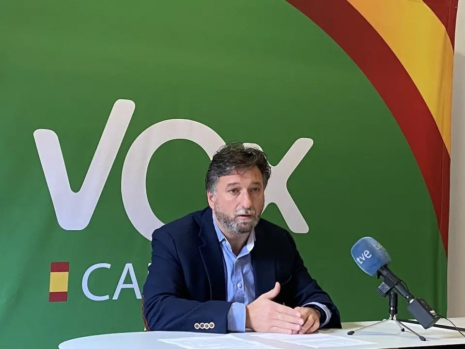 El portavoz de Vox en el Parlamento de Cantabria, Crist&oacute;bal Palacio