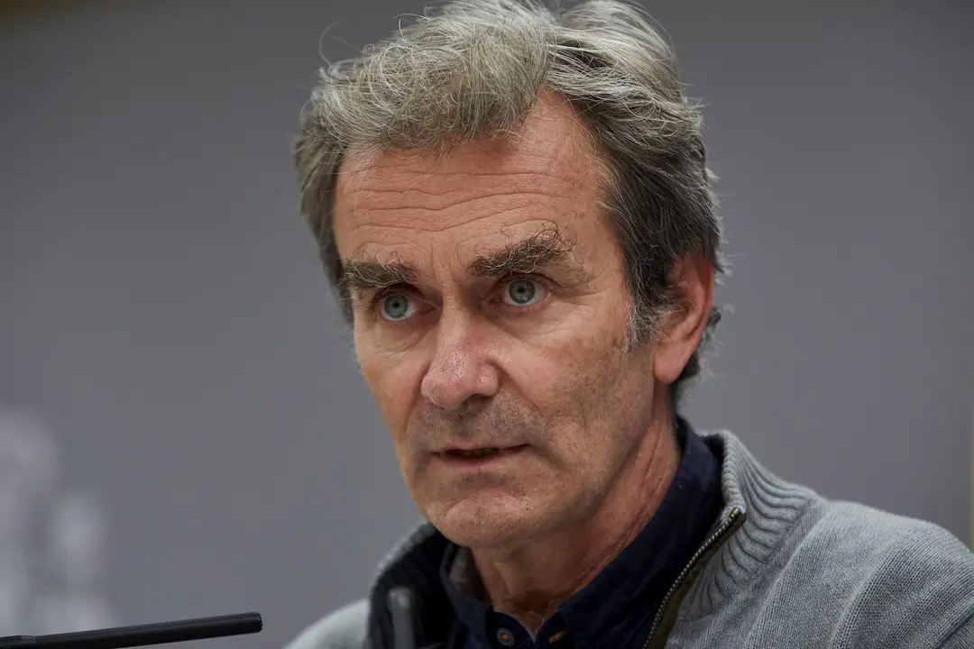 El director del Centro de Coordinaci&oacute;n de Alertas y Emergencias Sanitarias (CCAES), Fernando Sim&oacute;n, ofrece una rueda de prensa para informar sobre la evoluci&oacute;n de la pandemia de coronavirus, en el Ministerio de Sanidad, Madrid (Espa&ntilde;a), a 12 de noviembre 