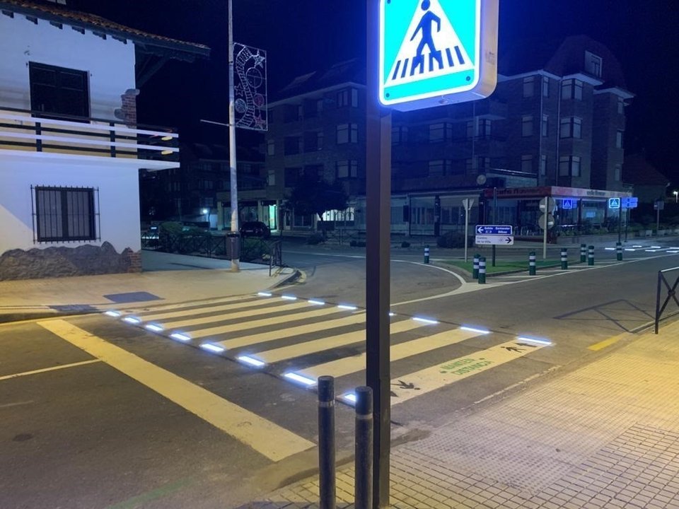 Iluminación paso peatones en Noja
