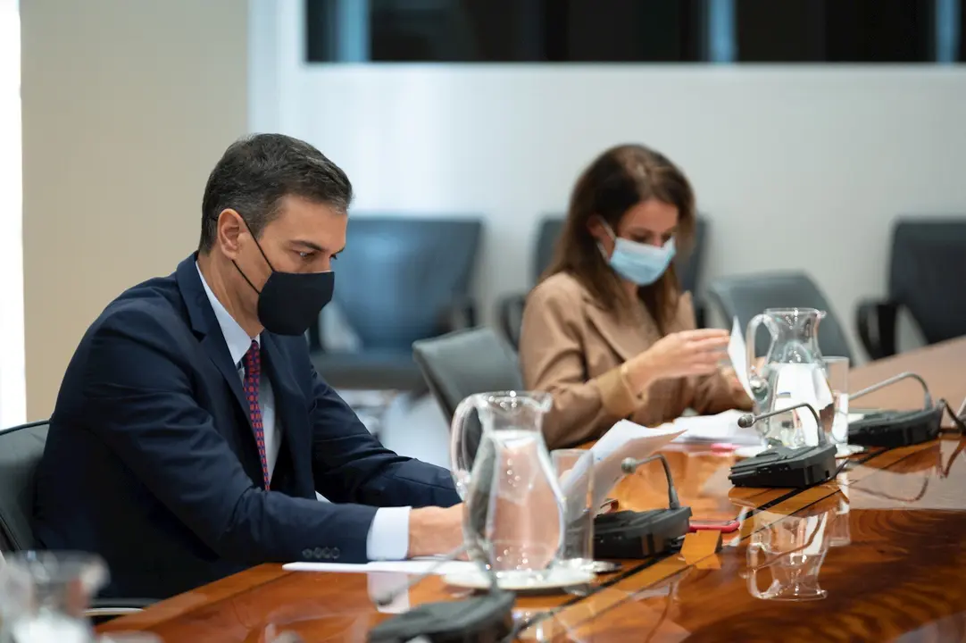 El presidente del Gobierno, Pedro S&aacute;nchez, preside la reuni&oacute;n del Comit&eacute; de Seguimiento del Coronavirus, en el Complejo de la Moncloa, Madrid (Espa&ntilde;a), a 16 de noviembre de 2020.