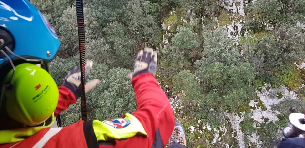 Rescate en v&iacute;a ferrata de Pe&ntilde;arrubia