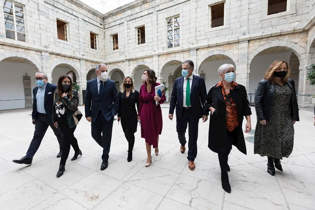 La consejera de Presidencia presenta sus presupuestos en el Parlamento