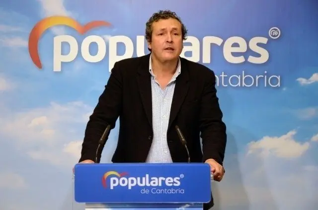 El portavoz parlamentario del PP, &Iacute;&ntilde;igo Fern&aacute;ndez