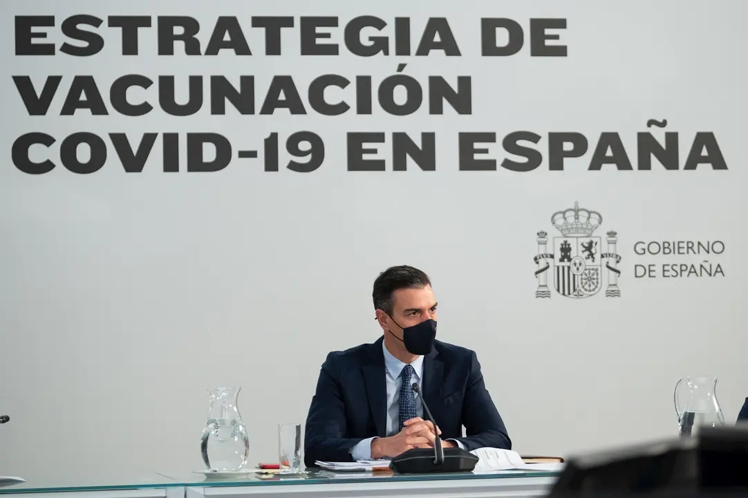 El presidente del Gobierno, Pedro S&aacute;nchez, preside la reuni&oacute;n del Comit&eacute; de Seguimiento del Coronavirus y estudio de los proyectos de vacunas, en el Complejo de la Moncloa, Madrid (Espa&ntilde;a), a 23 de noviembre de 2020.