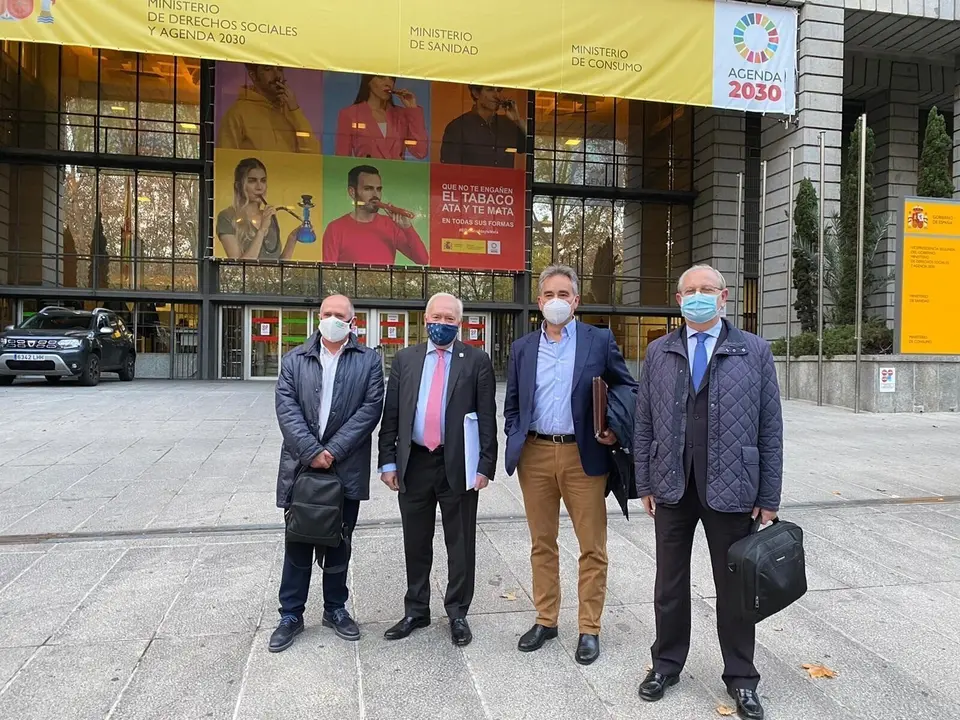 Reuni&oacute;n Foro profesional-ministro Sanidad