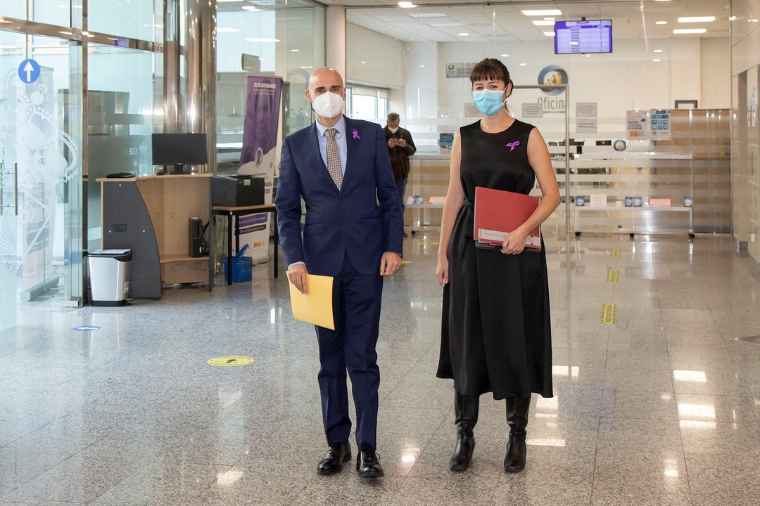 Paloma Navas y Trinitario Pino informan de la situación de la pandemia en Cantabria