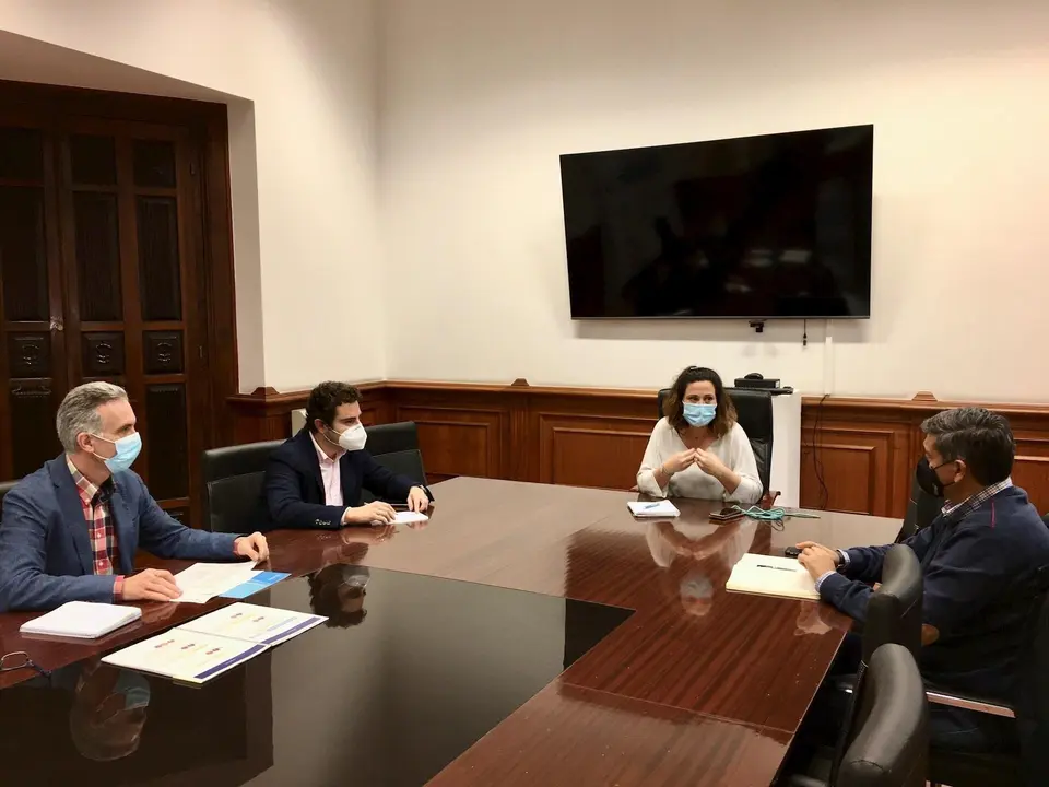 Reuni&oacute;n entre Ayuntamiento y sector de agencias de viajes