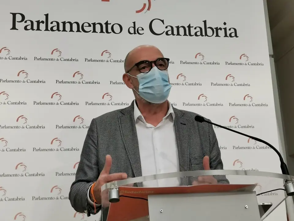 Cs propone crear un grupo de expertos para tomar las medidas frente a la pandemia "desde la ciencia"