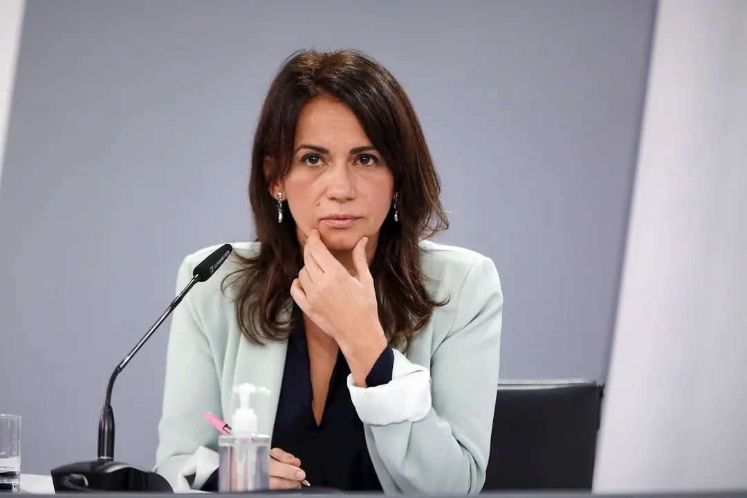 La secretaria de Estado de Sanidad, Silvia Calz&oacute;n, comparece en rueda de prensa para detallar junto al ministro el proyecto de PGE 2021 correspondientes a Sanidad, en Moncloa, Madrid (Espa&ntilde;a), a 30 de octubre de 2020.