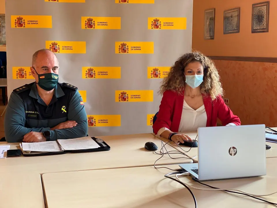 La delegada del Gobierno, Ainoa Qui&ntilde;ones, y el oronel jefe de la Guardia Civil de Cantabria, Luis del Castillo, participan de forma telem&aacute;tica en la Junta Local de Seguridad de Val de San Vicente