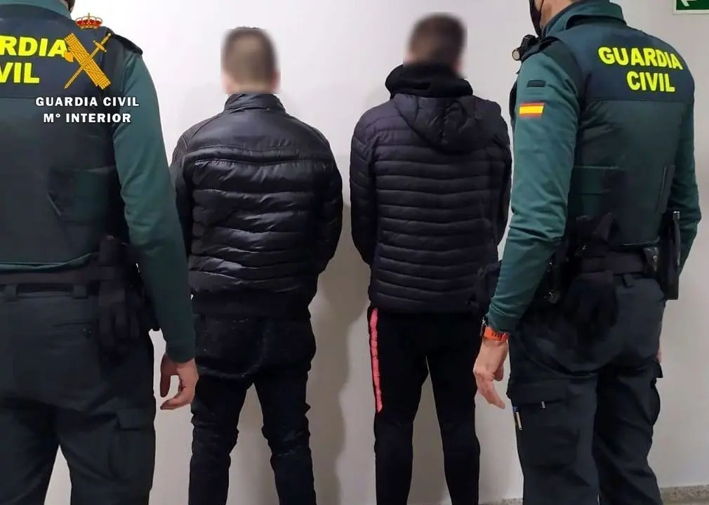 Rdo. Nota De Prensa Guardia Civil (Detenidos Los Presuntos Autores De Al Menos 13 Robos En Trasteros Y Garajes De Muriedas)