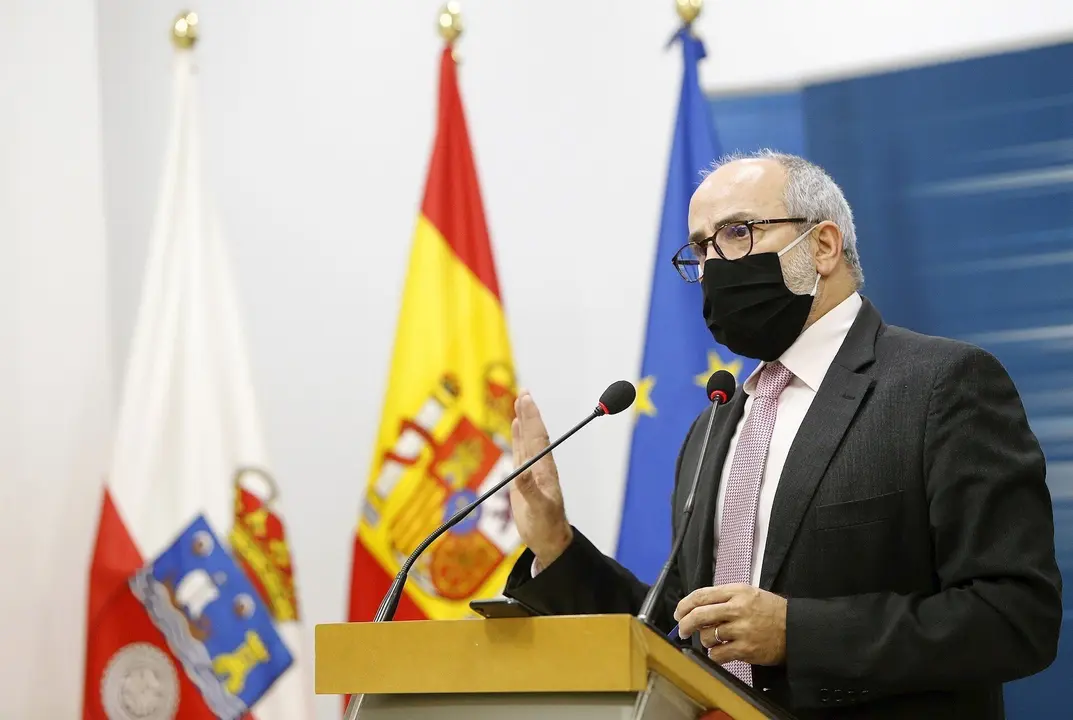 El consejero de Sanidad, Miguel Rodr&iacute;guez