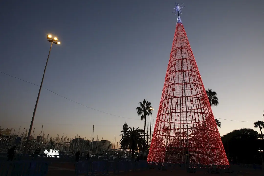 El Puerto de Barcelona inaugura la II edici&oacute;n de &lsquo;Navidad en el Puerto&rsquo; con el encendido de luces.