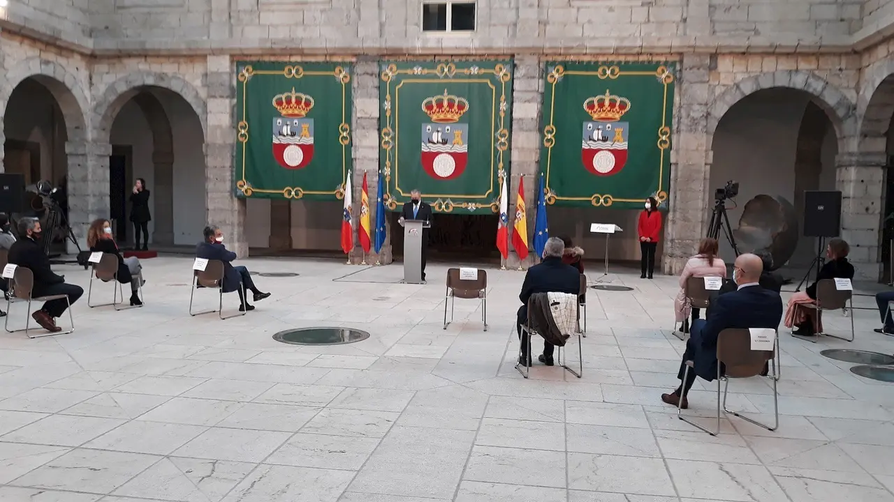 Acto del 42 Aniversario de la Constituci&oacute;n Espa&ntilde;ola en el Parlamento de Cantabria