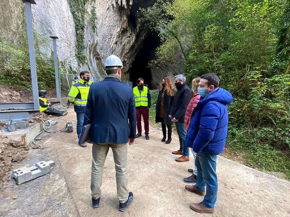 Zuloaga visita obras Cullalvera