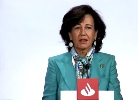 La presidenta del Santander, Ana Botín, en la junta general de accionistas 2020.