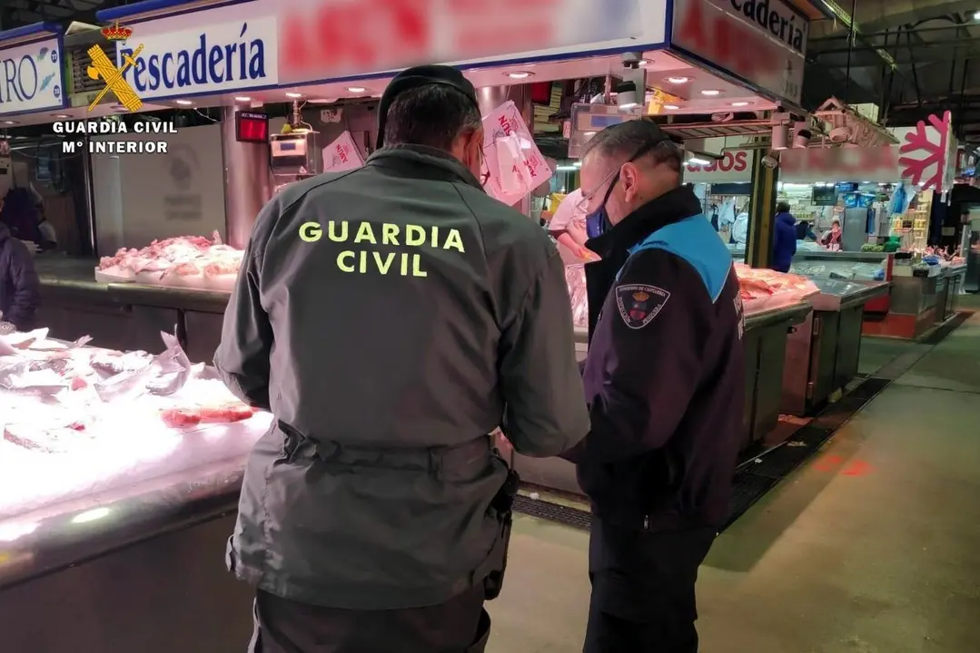Rdo. Nota De Prensa Guardia Civil (Se Realizan Inspecciones En La Venta De Pescado Y Marisco Para Garantizar Su Origen Y Buen Estado)