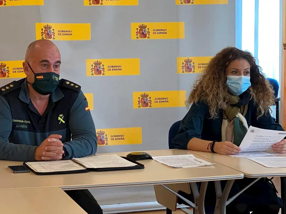 Junta Local de  Seguridad en Bezana, con la participaci&oacute;n de la delegada del Gobierno y el coronel jefe de la Guardia Civil