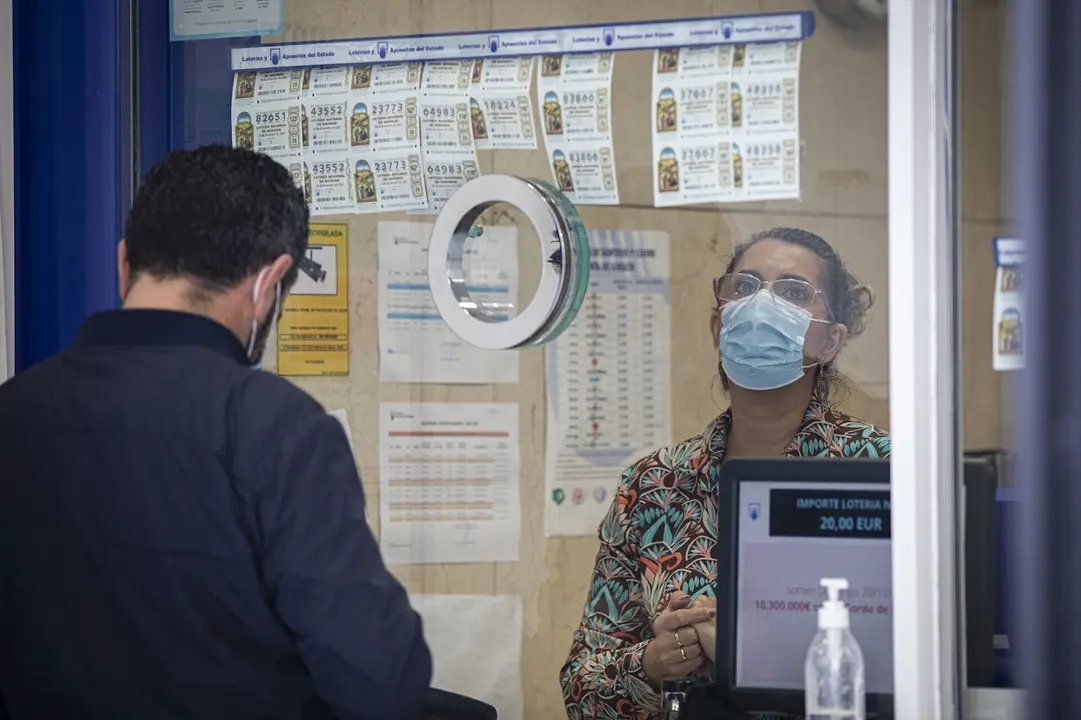 Administraci&oacute;n 'El Gato Negro' en Sevilla.
