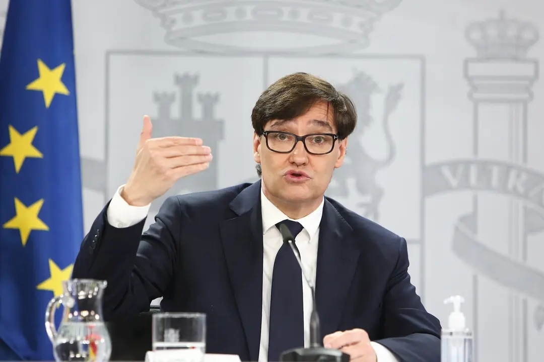 El ministro de Sanidad, Salvador Illa, durante la rueda de prensa ofrecida desde la Secretar&iacute;a de Estado de Comunicaci&oacute;n, en Madrid (Espa&ntilde;a), a 18 de diciembre de 2020. La comparecencia del ministro se produce a menos de una semana para la celebraci&oacute;n de 