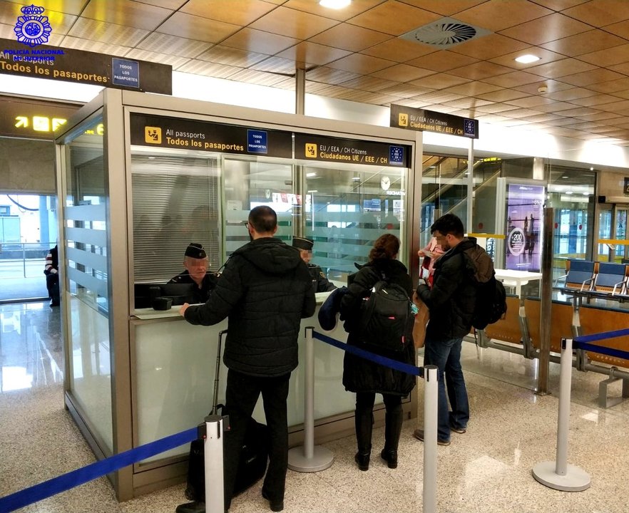 Nota De Prensa Detenido En Aeropuerto