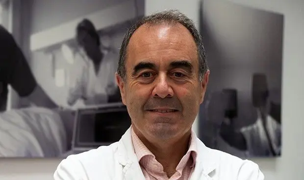 Marcos L&oacute;pez Hoyos, jefe de Inmunolog&iacute;a de Valdecilla y presidente de la Sociedad Espa&ntilde;ola de Inmonolog&iacute;a