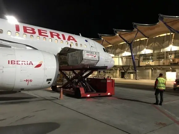 Iberia trae vacunas a Espa&ntilde;a.