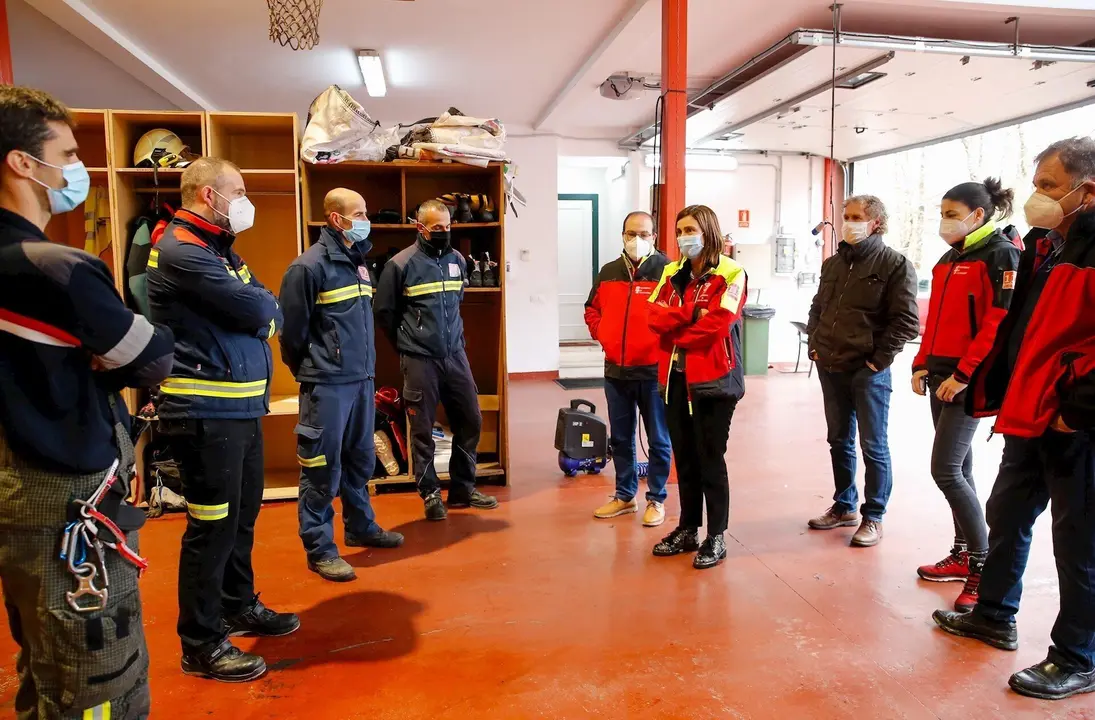 Paula Fern&aacute;ndez visita parque emergencias Vald&aacute;liga