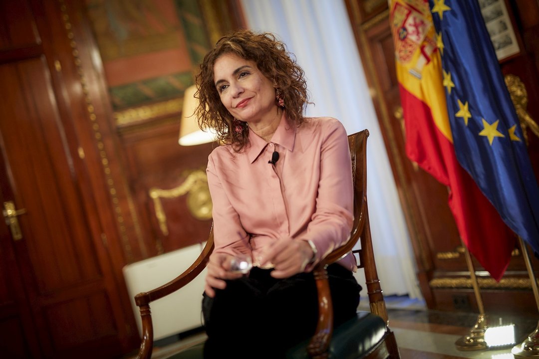 La ministra de Hacienda y portavoz del Gobierno, María Jesús Montero, durante una entrevista con Europa Press, en Madrid (España) a 30 de diciembre de 2020.