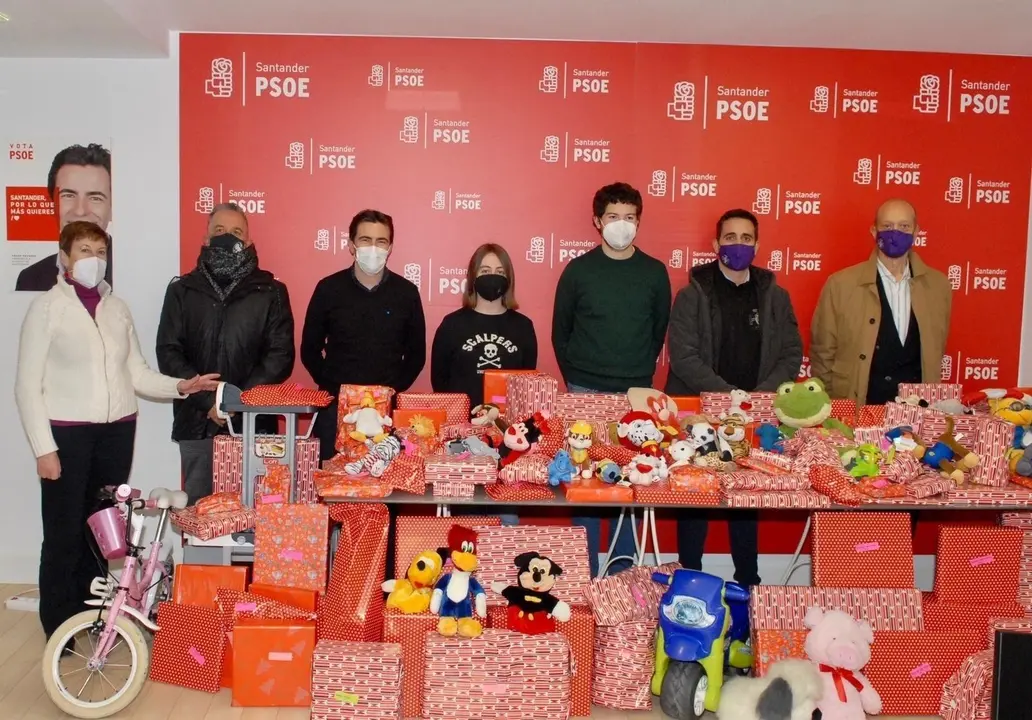 Recogida de juguetes de Juventudes Socialistas de Santander