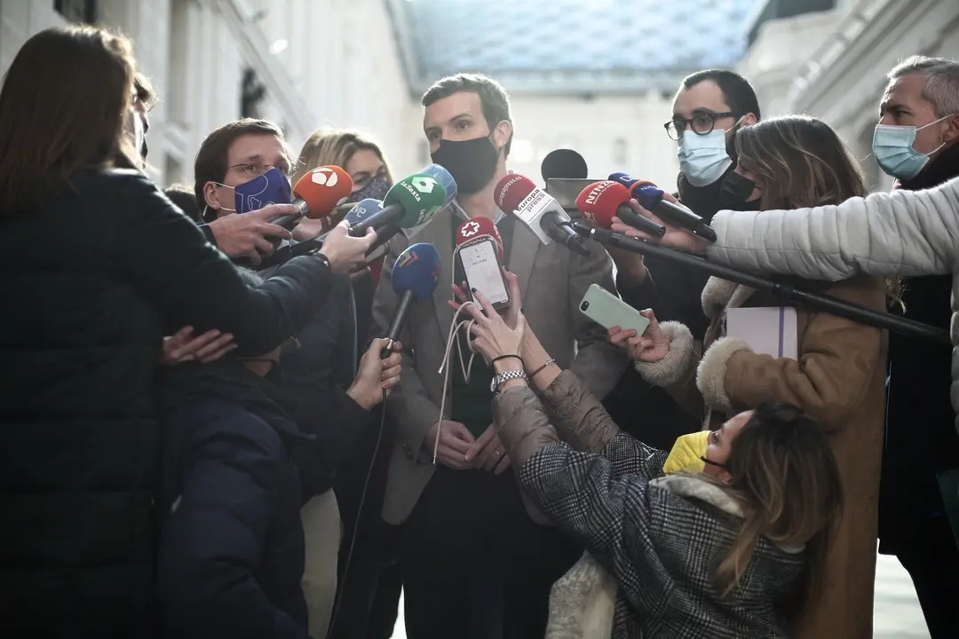 El presidente del PP, Pablo Casado, atiende a los medios, en Madrid (Espa&ntilde;a) a 5 de enero de 2021.
