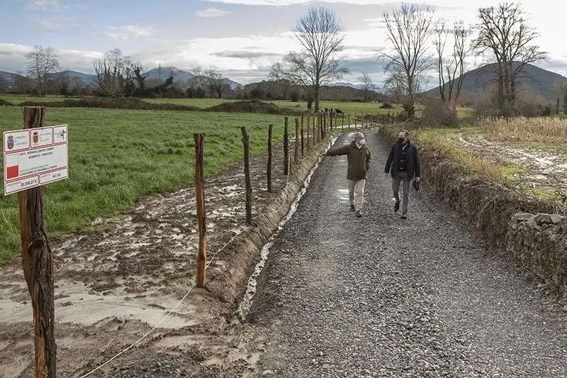 10:30 horas. Ayuntamiento de Escalante.
El consejero de Desarrollo Rural, Ganader&iacute;a, Pesca, Alimentaci&oacute;n y Medio Ambiente, Guillermo Blanco, visita las obras realizadas por su departamento en el municipio. 

