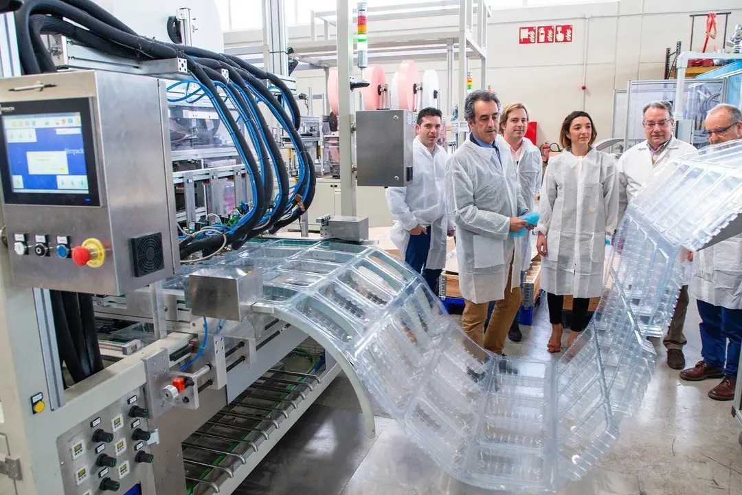 11:00.- Pol&iacute;gono Industrial De Besaya. El Consejero De Innovaci&oacute;n, Industria, Transporte Y Comercio, Francisco Mart&iacute;n, Visita Las Instalaciones De Formaspace. Nr 23 Feb 2020