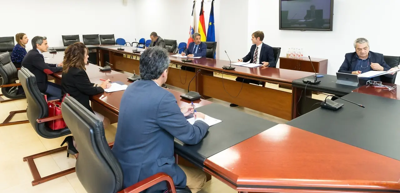 Reuni&oacute;n Mesa Di&aacute;logo Social de abril. Archivo