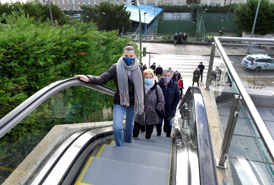 Inauguración escaleras mecánicas de Valdenoja