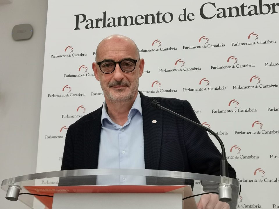 Álvarez (Cs) aboga por "seguir dando pasos hacia la conciliación real"