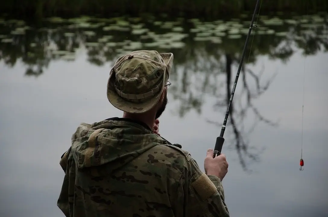 Los cazadores y los pescadores de r&iacute;o ya pueden practicar ambas actividades en Cantabria