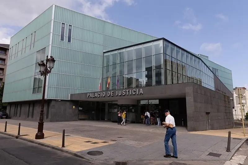 Palacio Judicial de Torrelavega. &copy; Ra&uacute;l Lucio