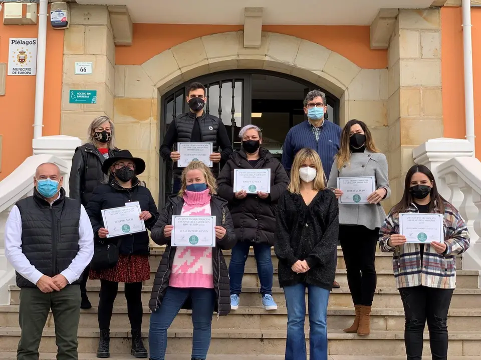 Entrega de los premios del V 'Concurso de escaparates navide&ntilde;os' para el comercio y la hosteler&iacute;a