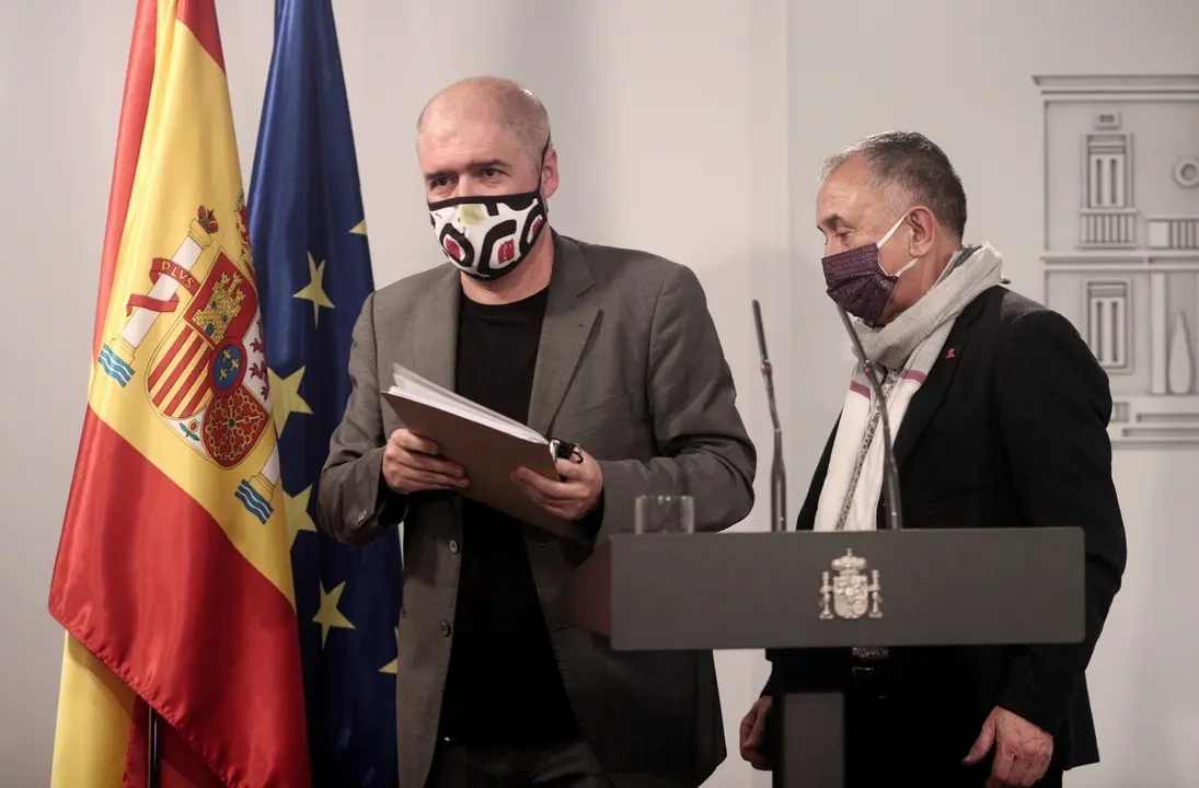 El secretario general de CC.OO., Unai Sordo, y el secretario general de UGT, Pepe &Aacute;lvarez, comparecen en rueda de prensa tras la constituci&oacute;n con el Gobierno de la Mesa de Di&aacute;logo Social para la Recuperaci&oacute;n, la Transformaci&oacute;n y la Resiliencia, en Moncloa