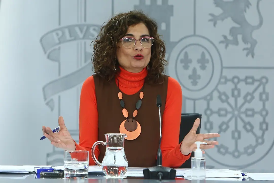 La ministra de Hacienda, Mar&iacute;a Jes&uacute;s Montero durante una rueda de prensa convocada ante los medios posterior al Consejo de Ministros, en La Moncloa, Madrid, (Espa&ntilde;a), a 12 de enero de 2021.
