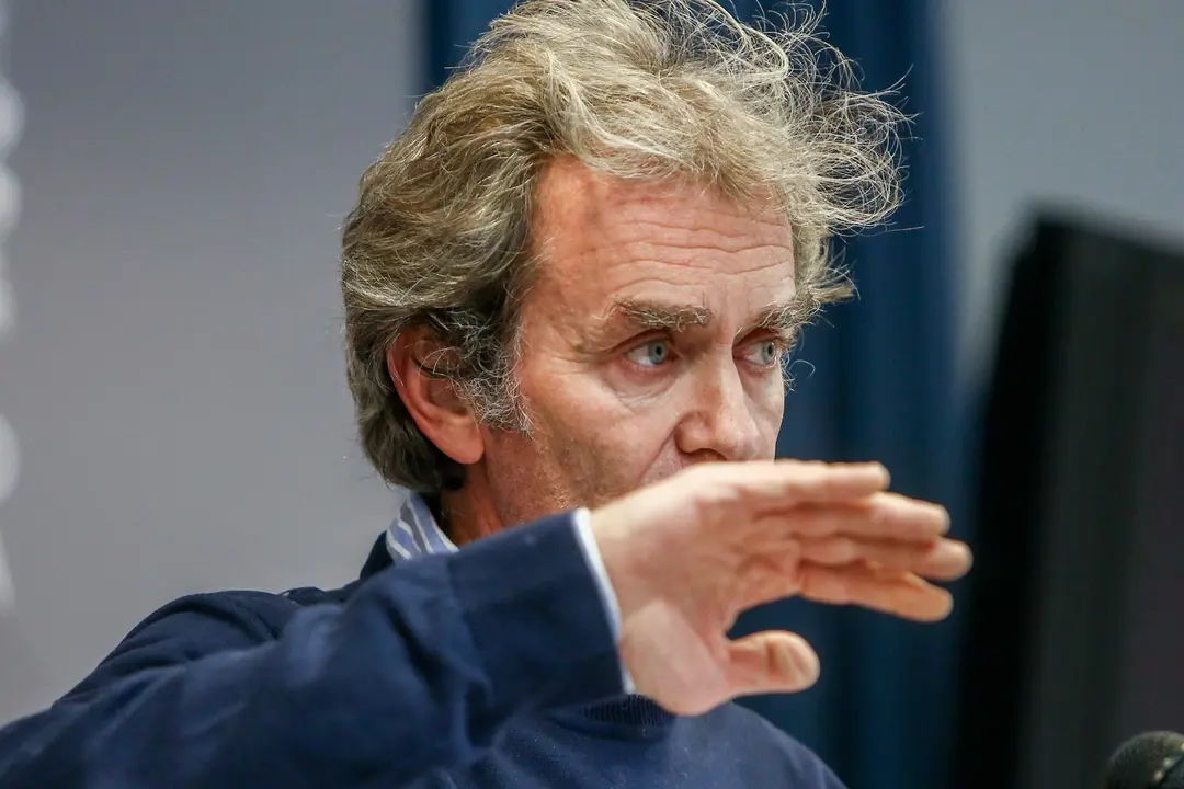 El director del Centro de Coordinaci&oacute;n de Alertas y Emergencias Sanitarias (CCAES), Fernando Sim&oacute;n durante una rueda de prensa convocada ante los medios de comunicaci&oacute;n en el Ministerio de Sanidad, Madrid, (Espa&ntilde;a), a 18 de enero de 2021.