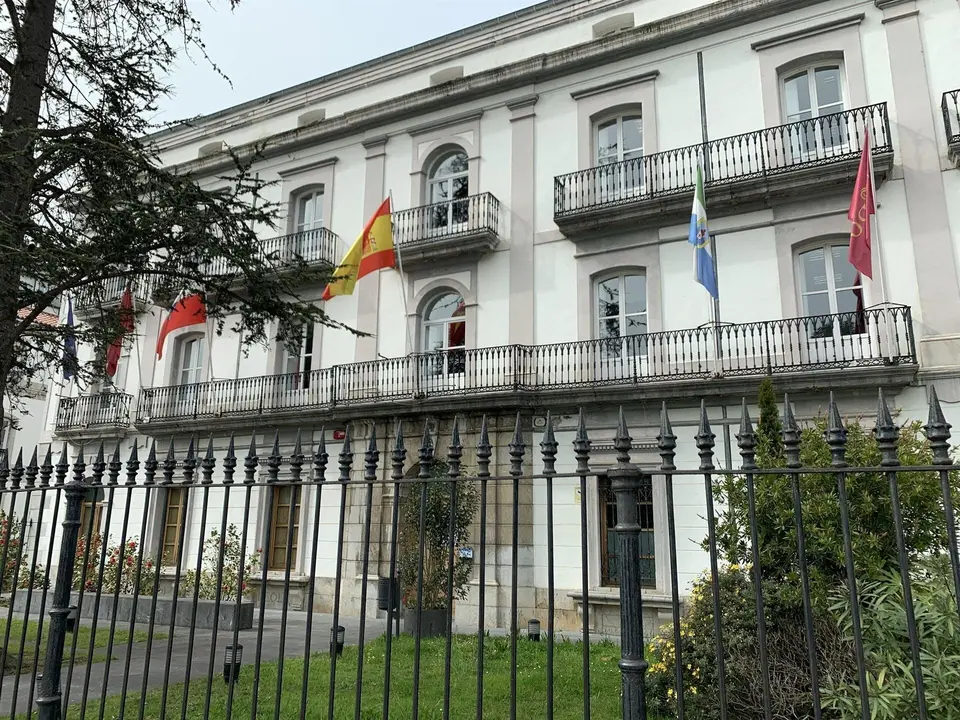 Laredo se sumar&aacute; al plan para sustituir los veh&iacute;culos municipales por otros m&aacute;s sostenibles