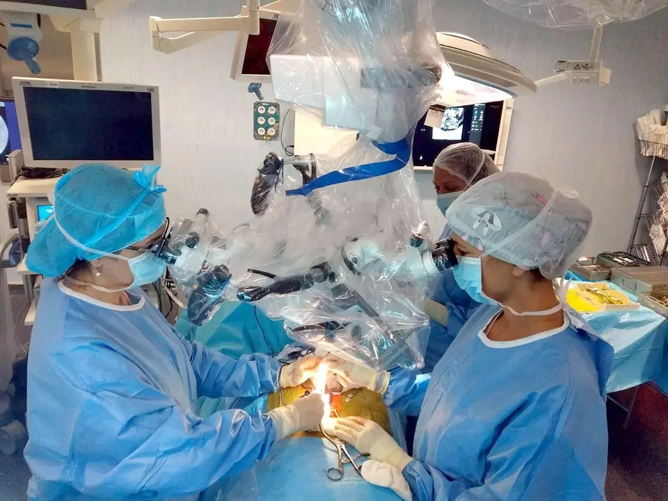 Quir&oacute;fano hospital. Archivo