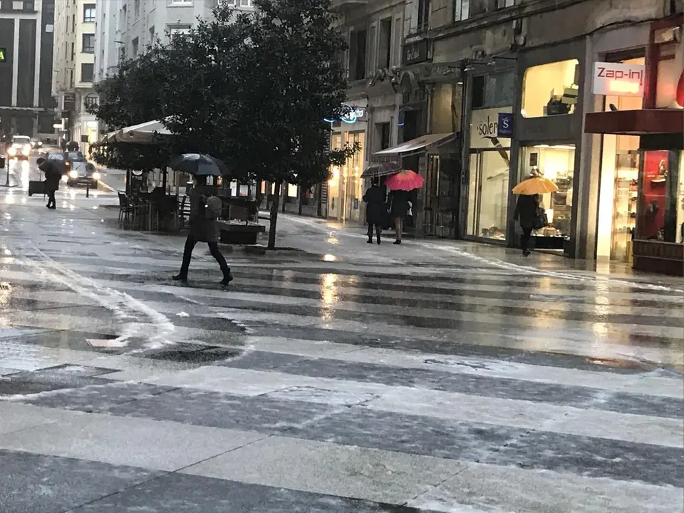 Jornada de lluvia y granizo en Santander