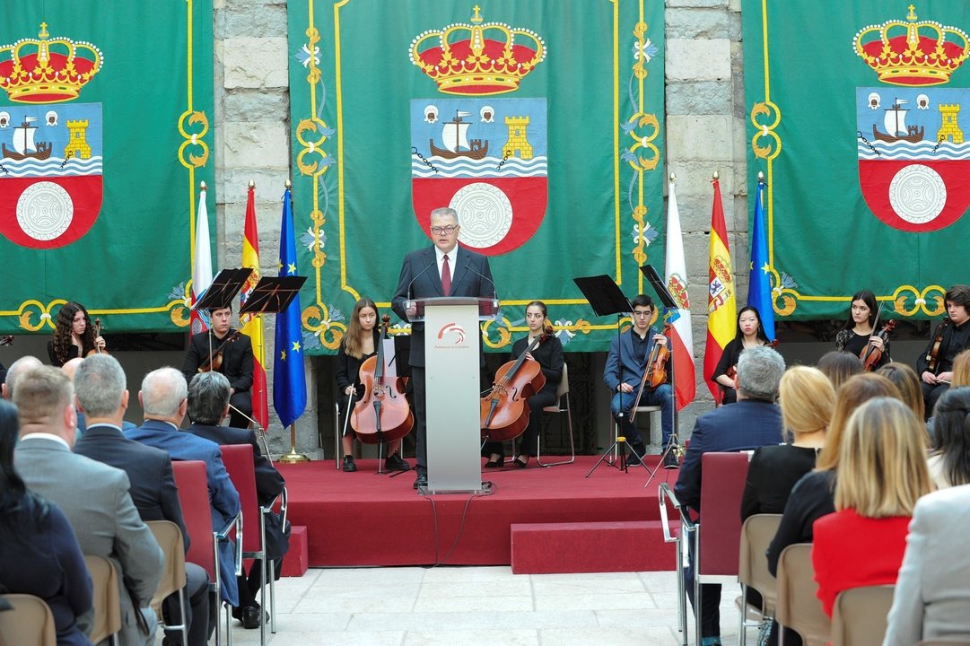 Foto de archivo del acto de conmemoración del 38 Aniversario del Estatuto de Autonomía de Cantabria